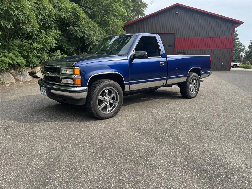 1995 Chevrolet Silverado - Image 11 of 24