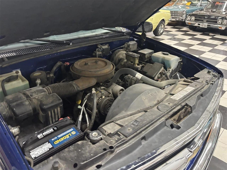 1995 Chevrolet Silverado - Image 14 of 24