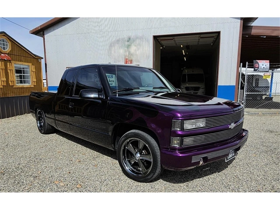 1995 Chevrolet Silverado - Image 7 of 31