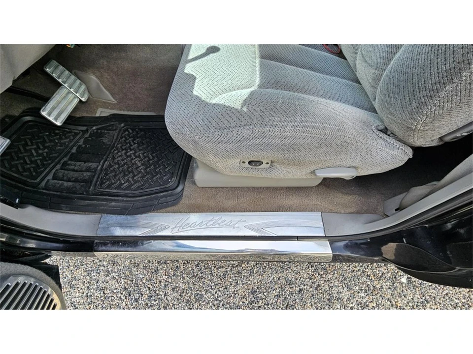 1995 Chevrolet Silverado - Image 17 of 31