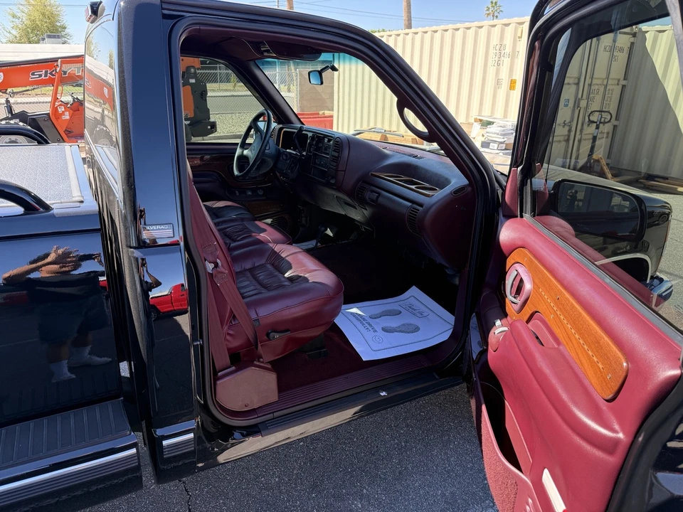 1995 Chevrolet C/K 4th Gen - Image 6 of 12