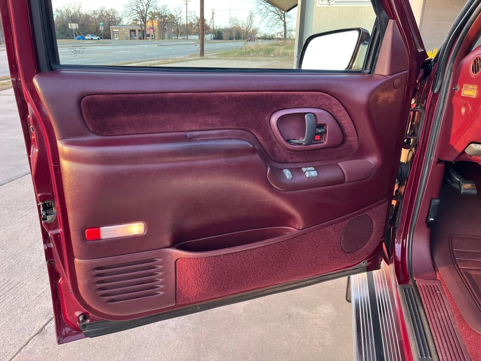 1995 Chevrolet Silverado 1st Gen - Image 17 of 21