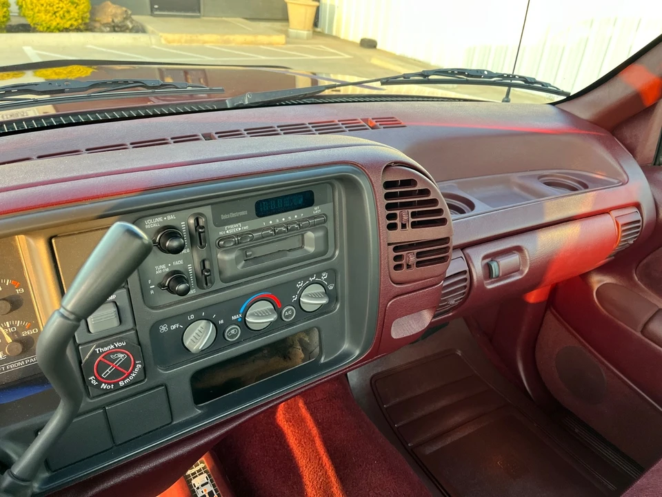 1995 Chevrolet Silverado 1st Gen - Image 19 of 21
