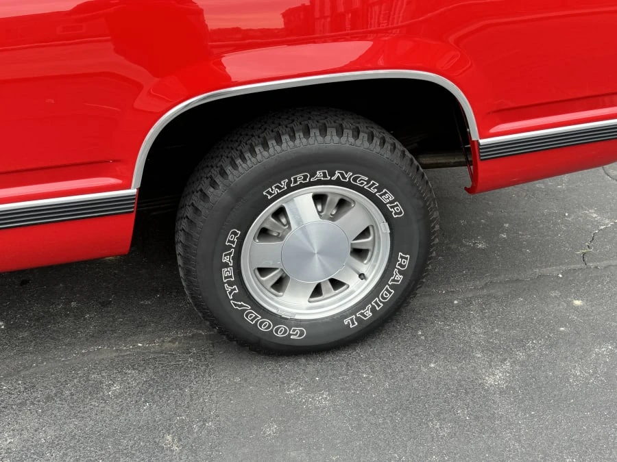1995 Chevrolet C/K 4th Gen - Image 4 of 12