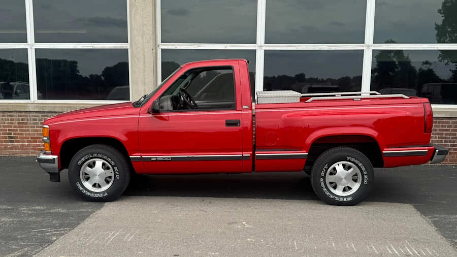 1995 Chevrolet Silverado - Image 2 of 9