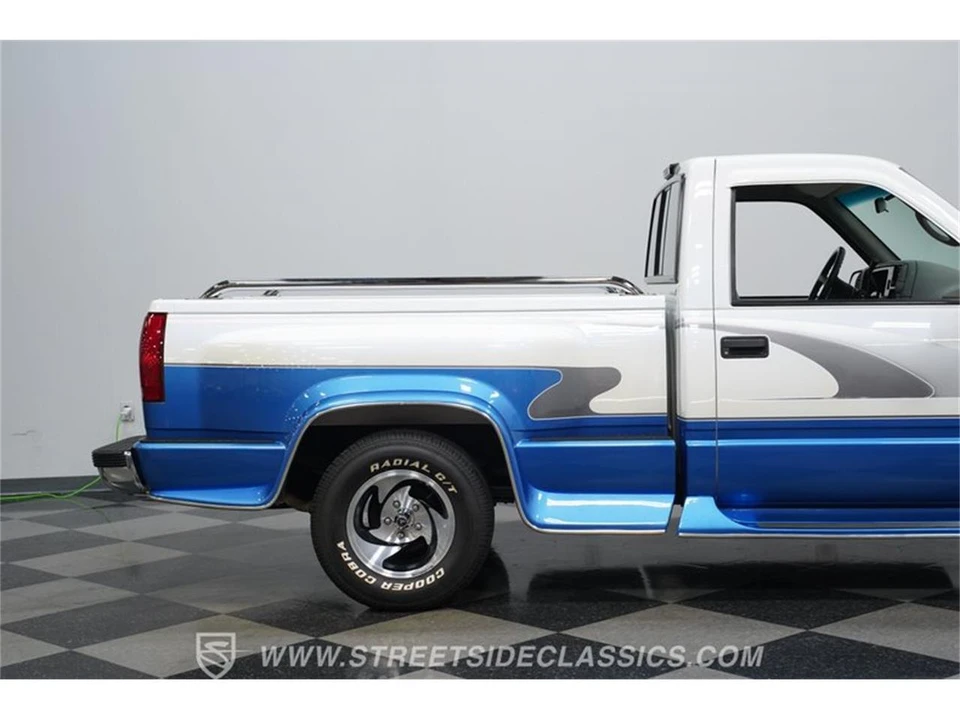 1995 Chevrolet Silverado - Image 27 of 31