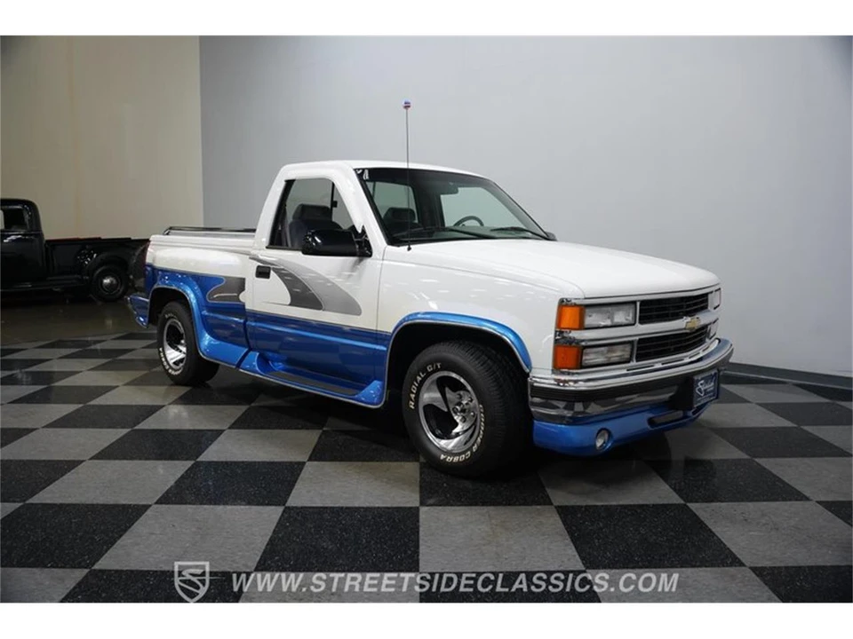 1995 Chevrolet Silverado - Image 15 of 31