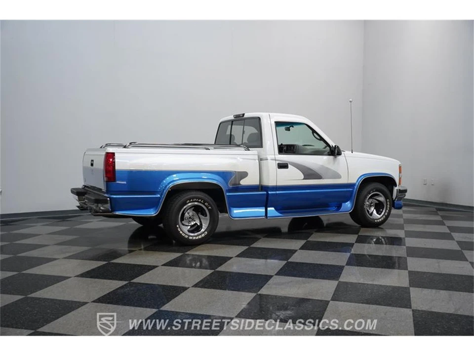 1995 Chevrolet Silverado - Image 12 of 31