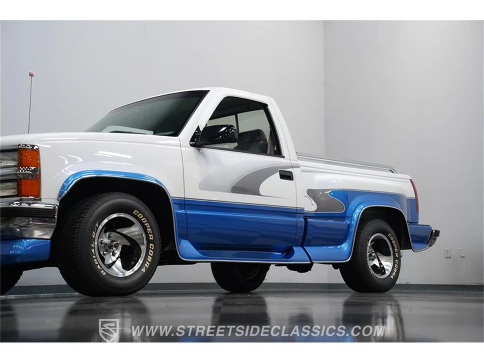 1995 Chevrolet Silverado - Image 20 of 31