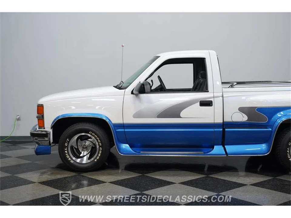 1995 Chevrolet Silverado - Image 21 of 31