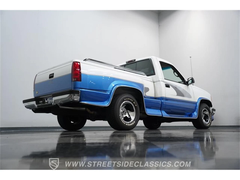 1995 Chevrolet Silverado - Image 25 of 31