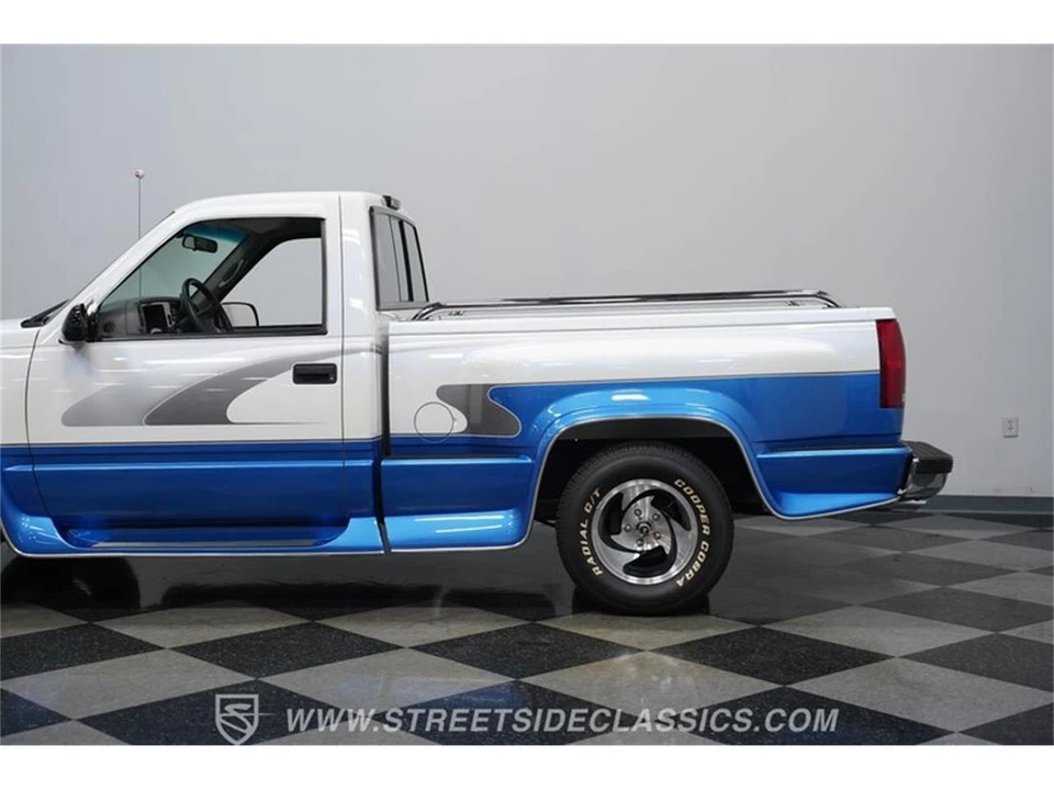1995 Chevrolet Silverado - Image 22 of 31