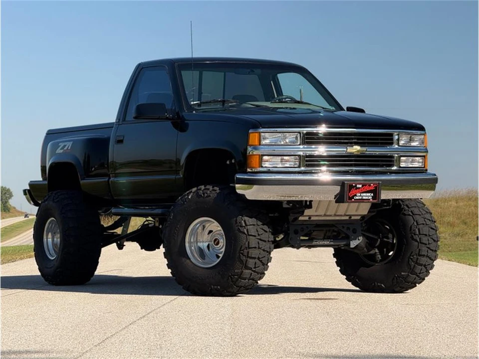 1995 Chevrolet Silverado - Image 6 of 31