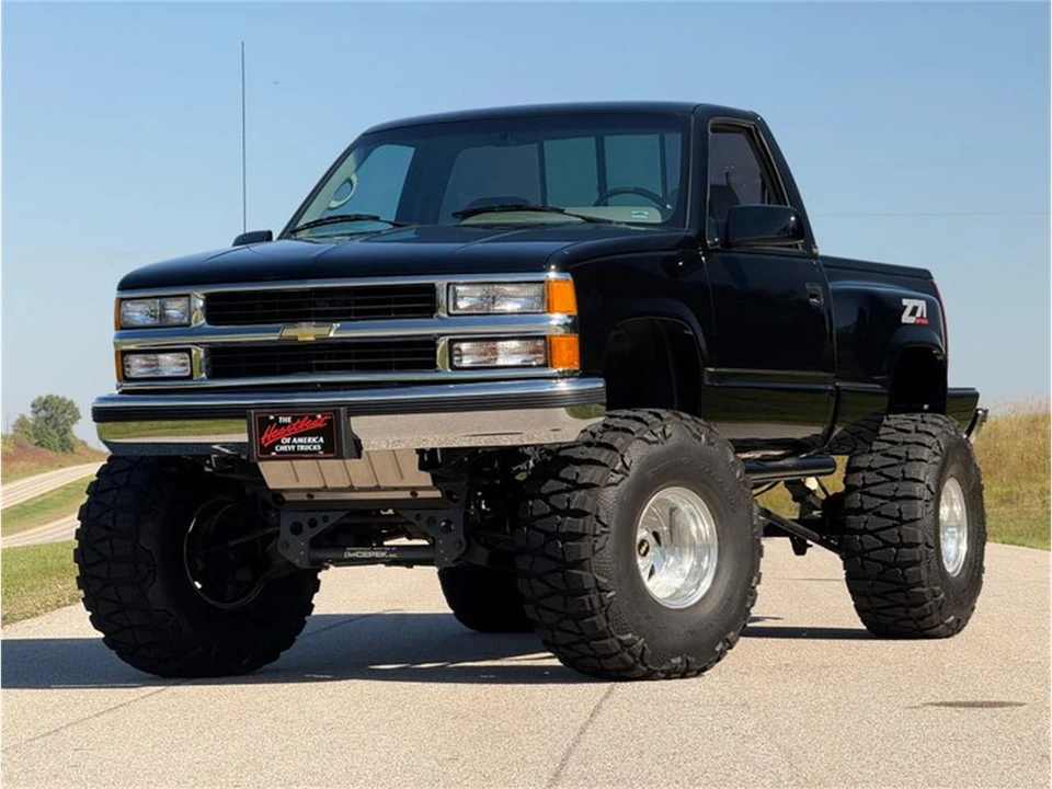 1995 Chevrolet Silverado - Image 11 of 31