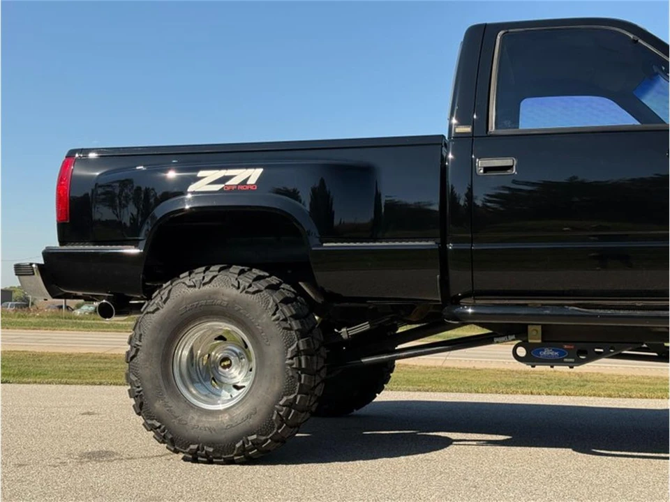 1995 Chevrolet Silverado - Image 19 of 31