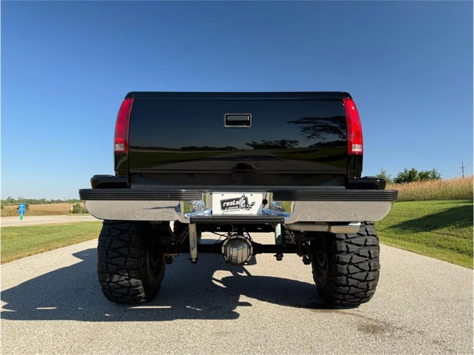 1995 Chevrolet Silverado - Image 16 of 31