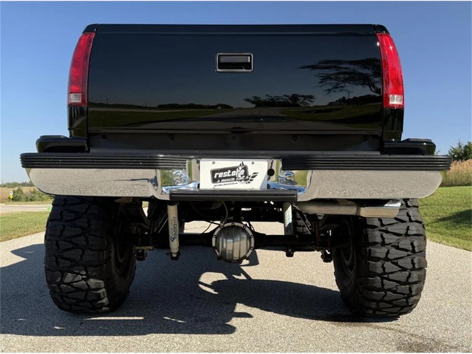 1995 Chevrolet Silverado - Image 24 of 31