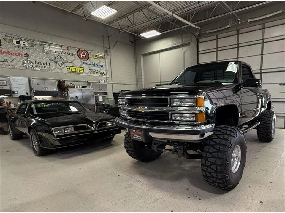 1995 Chevrolet Silverado - Image 29 of 31