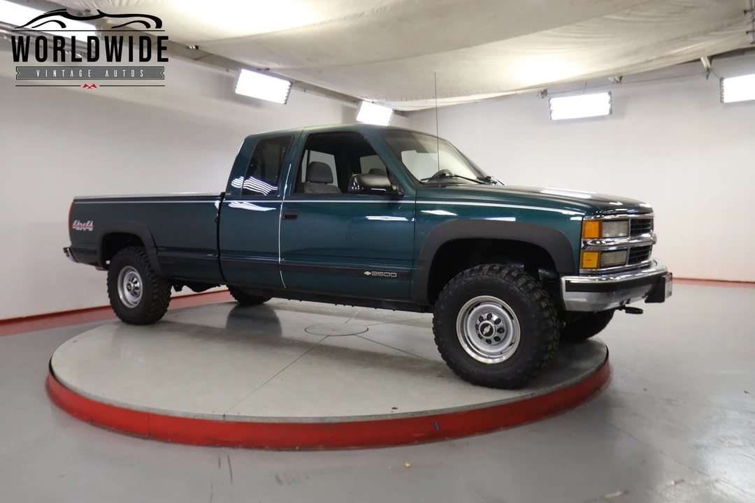 1995 Chevrolet Silverado 1st Gen - Image 2 of 12