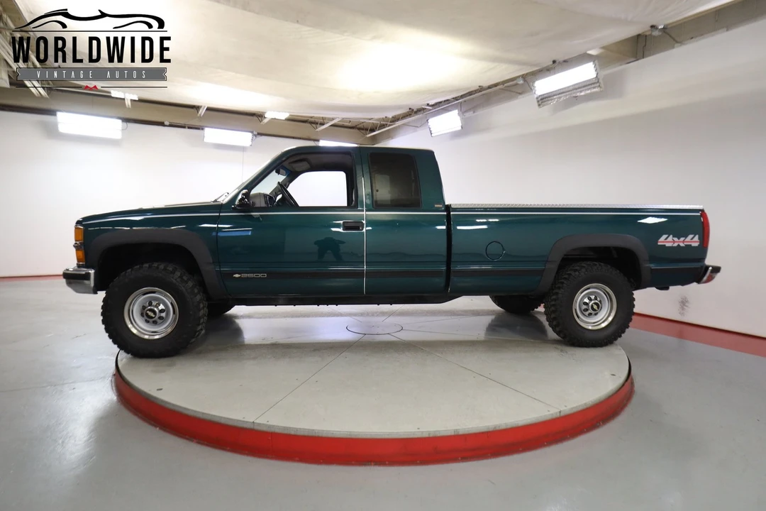 1995 Chevrolet Silverado 1st Gen - Image 3 of 12