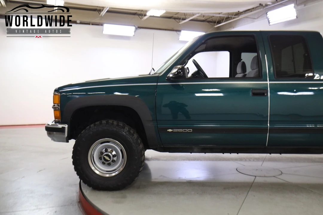 1995 Chevrolet Silverado 1st Gen - Image 7 of 12