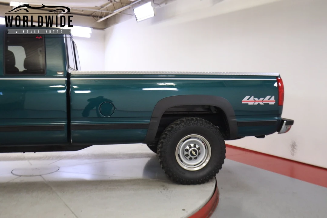 1995 Chevrolet Silverado 1st Gen - Image 10 of 12
