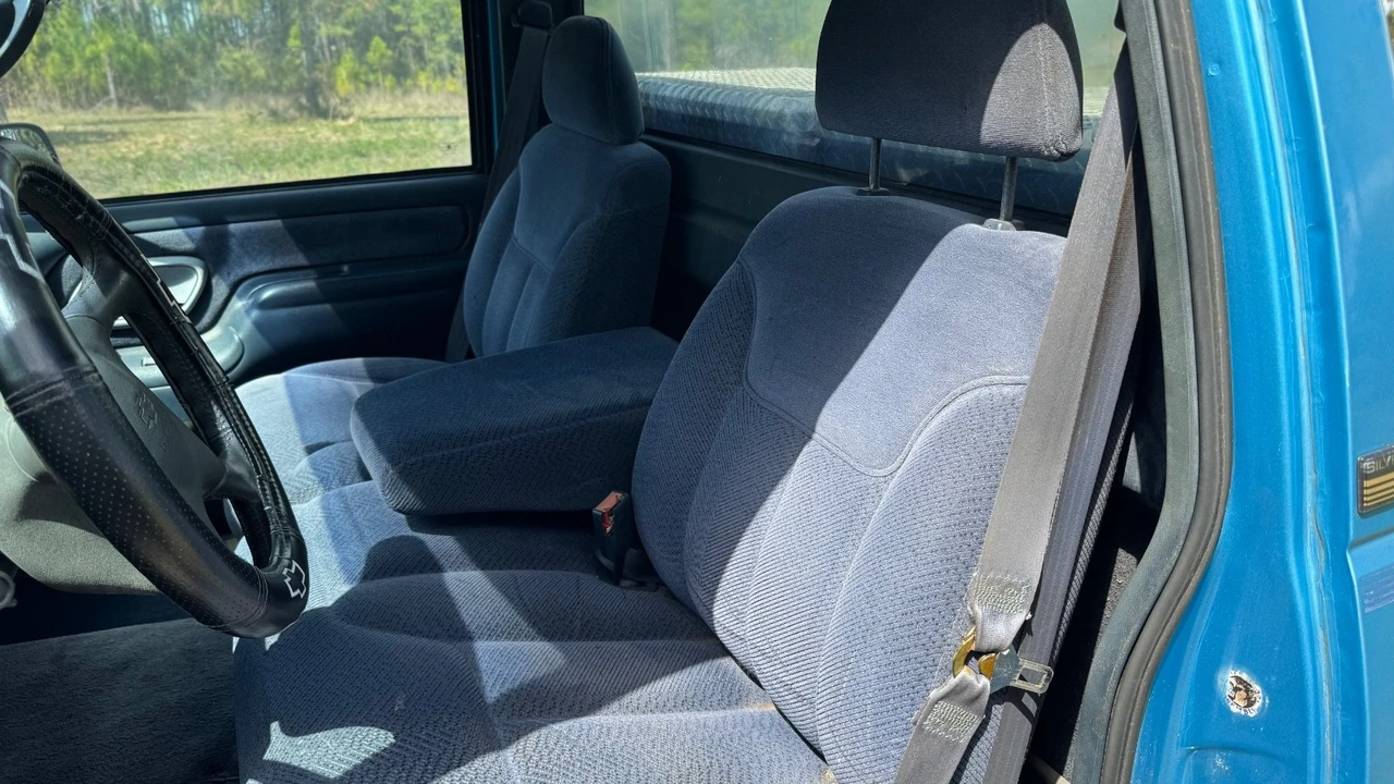 1995 Chevrolet Silverado 1st Gen - Image 15 of 21