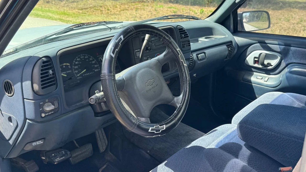 1995 Chevrolet Silverado 1st Gen - Image 12 of 21