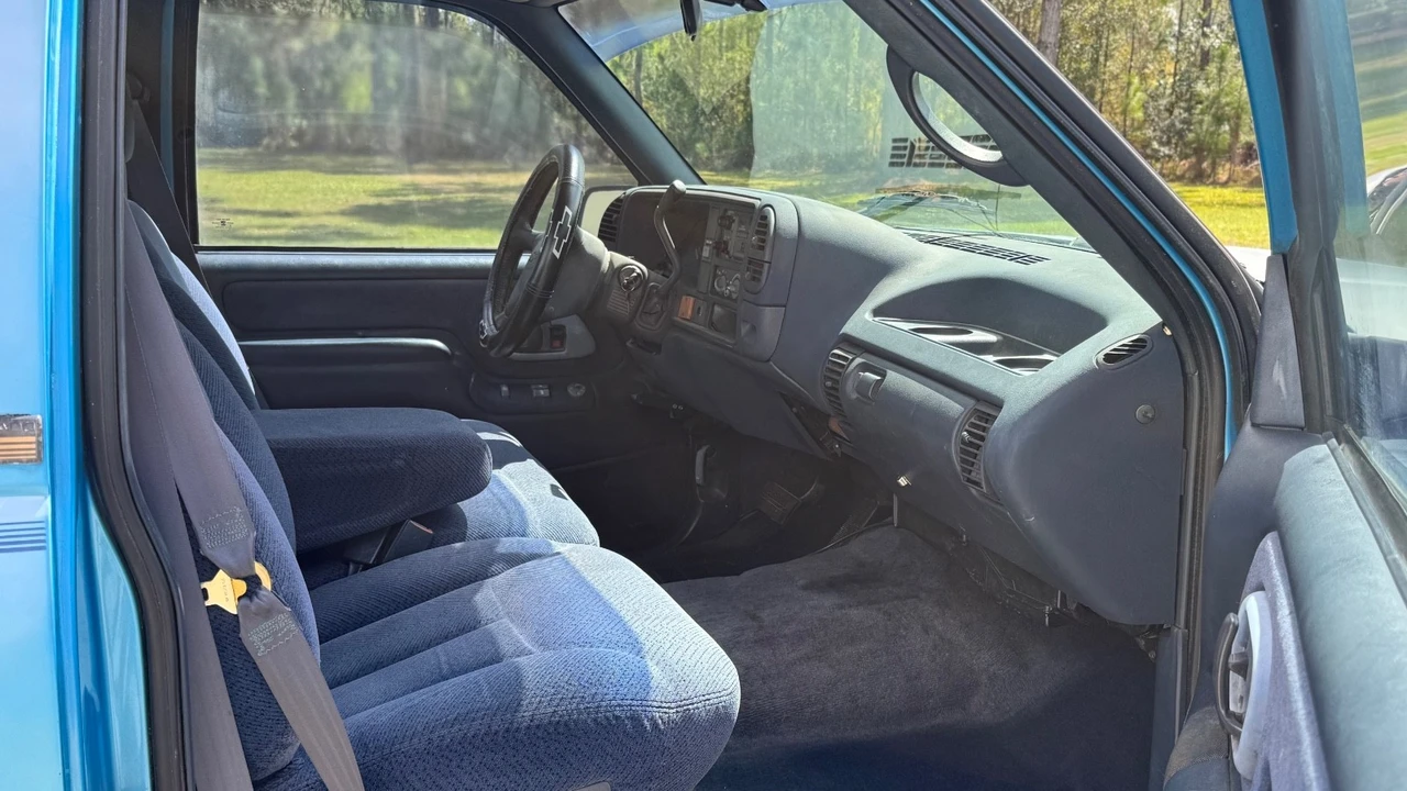 1995 Chevrolet Silverado 1st Gen - Image 14 of 21
