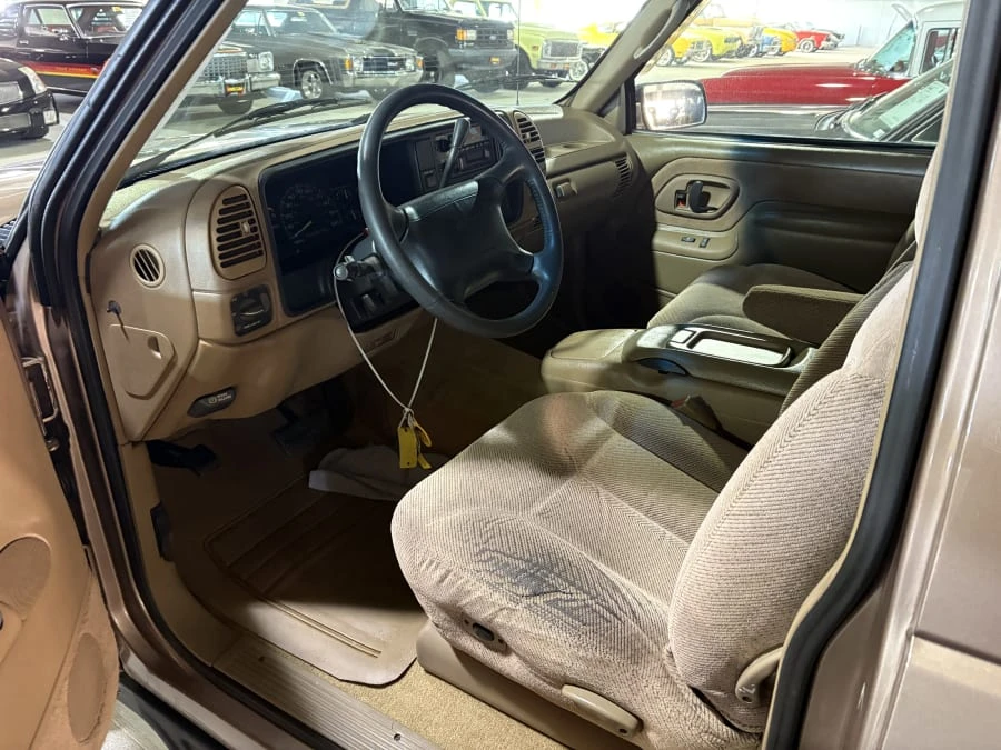 1995 Chevrolet C/K 4th Gen - Image 5 of 6