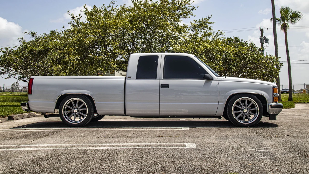 1995 Chevrolet C/K 4th Gen - Image 2 of 29