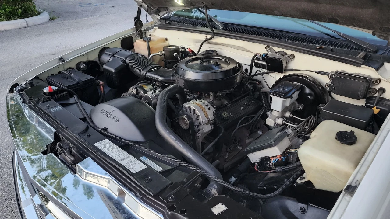 1995 Chevrolet C/K 4th Gen - Image 8 of 29
