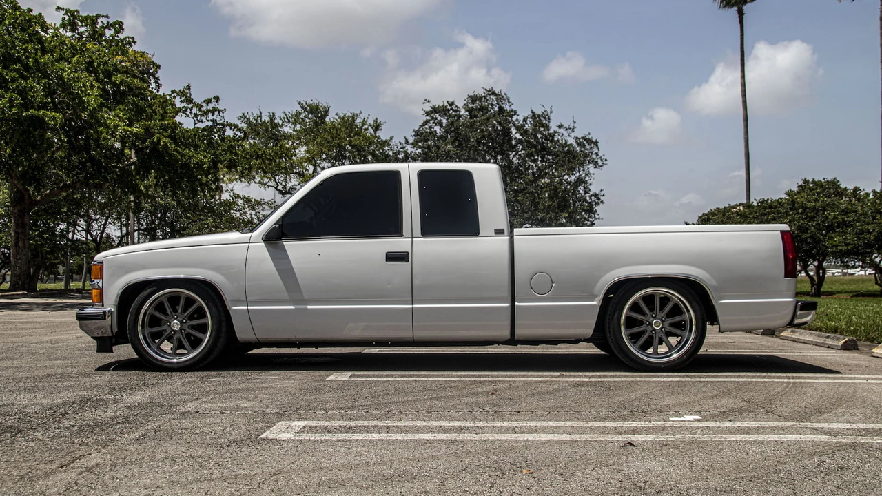 1995 Chevrolet C/K 4th Gen - Image 28 of 29