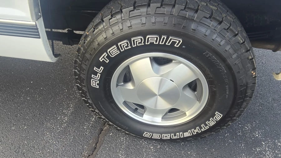 1995 Chevrolet C/K 4th Gen - Image 8 of 13