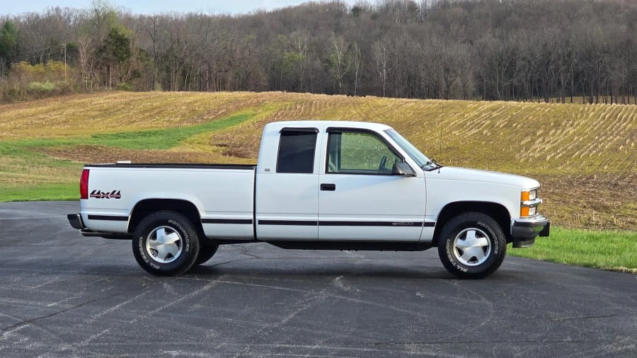 1995 Chevrolet C/K 4th Gen - Image 4 of 13