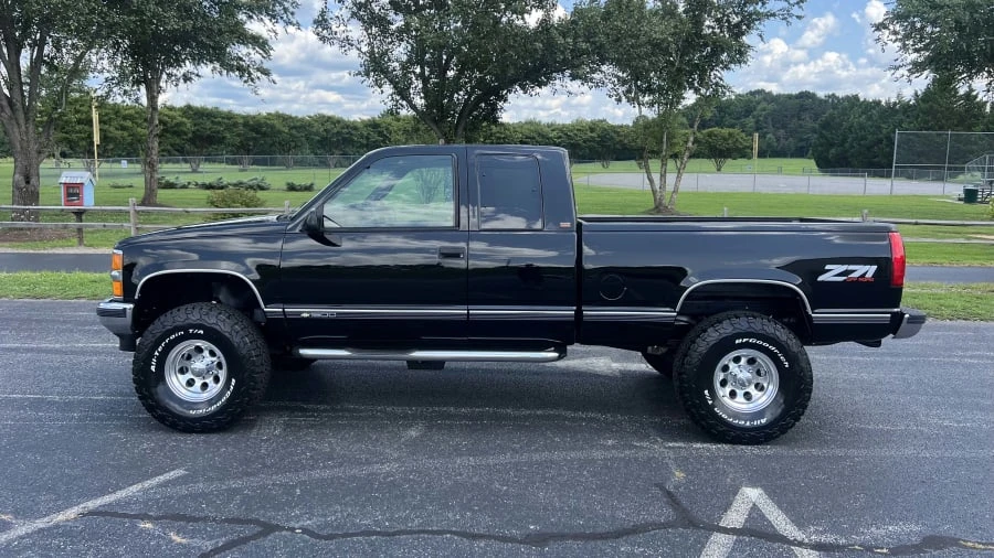 1995 Chevrolet C/K 4th Gen - Image 2 of 19
