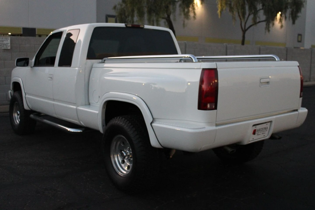 1995 Chevrolet Silverado 1st Gen - Image 16 of 21