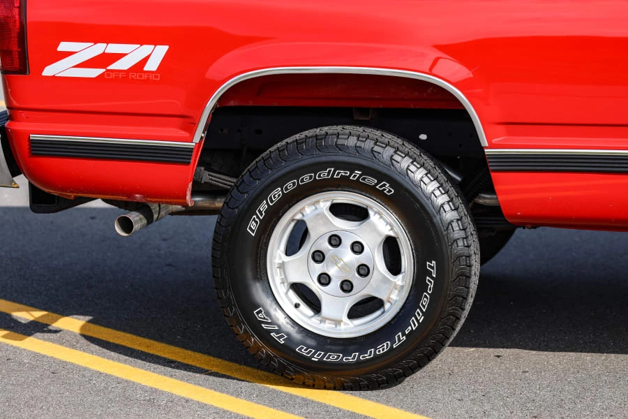 1995 Chevrolet Silverado - Image 14 of 31