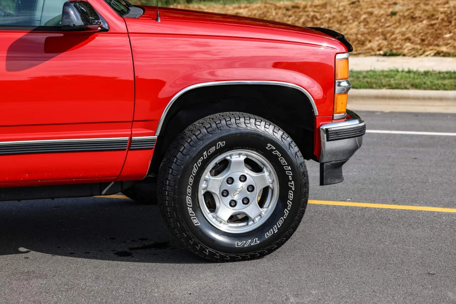 1995 Chevrolet Silverado - Image 13 of 31