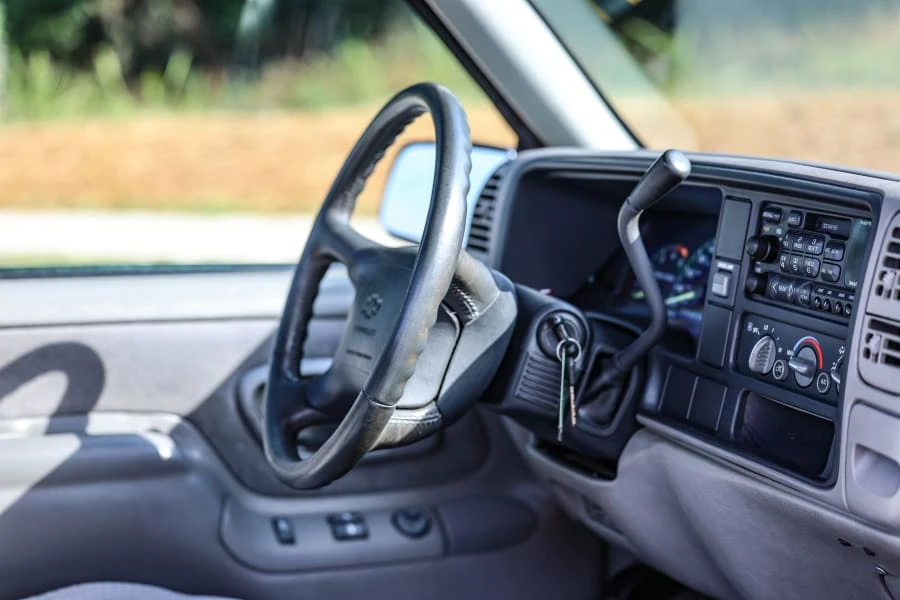 1995 Chevrolet Silverado - Image 25 of 31