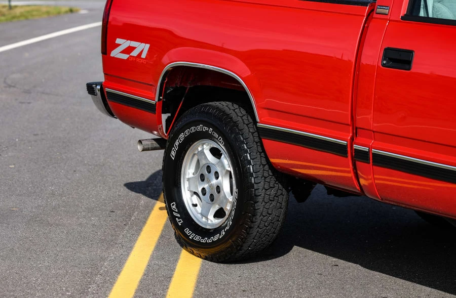 1995 Chevrolet Silverado - Image 15 of 31