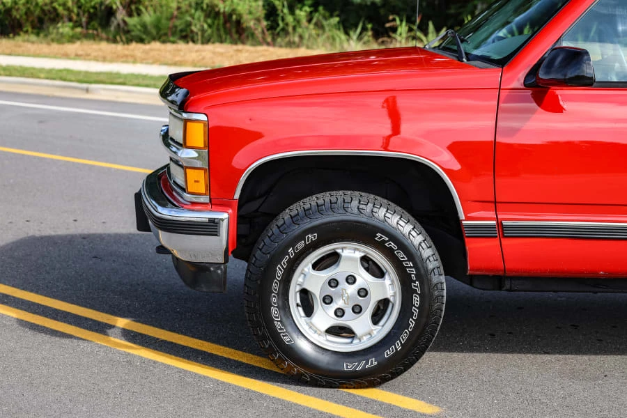 1995 Chevrolet Silverado - Image 19 of 31