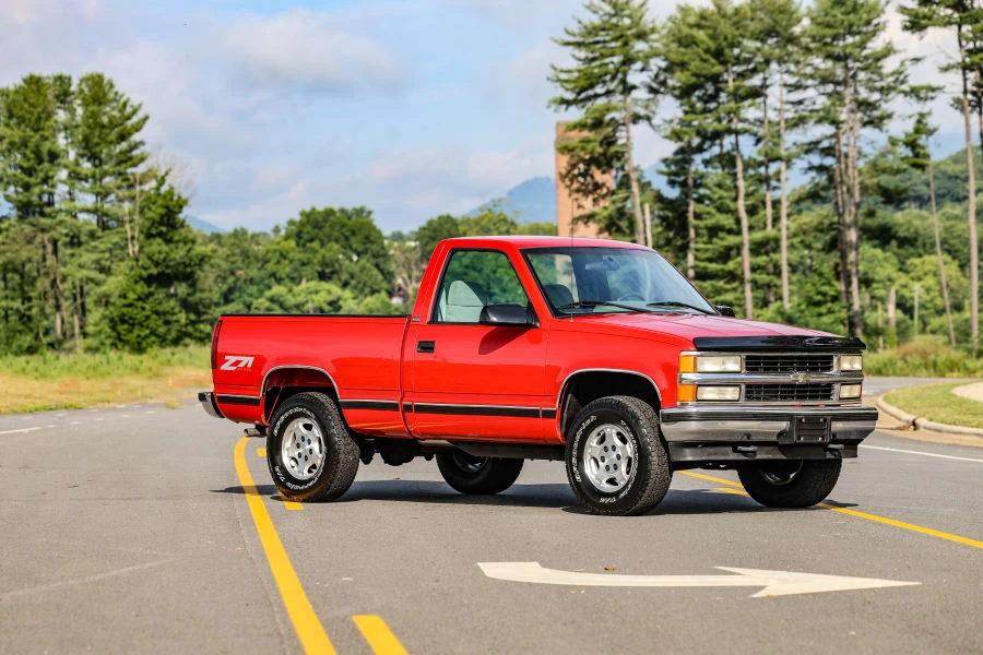 1995 Chevrolet Silverado - Image 5 of 31