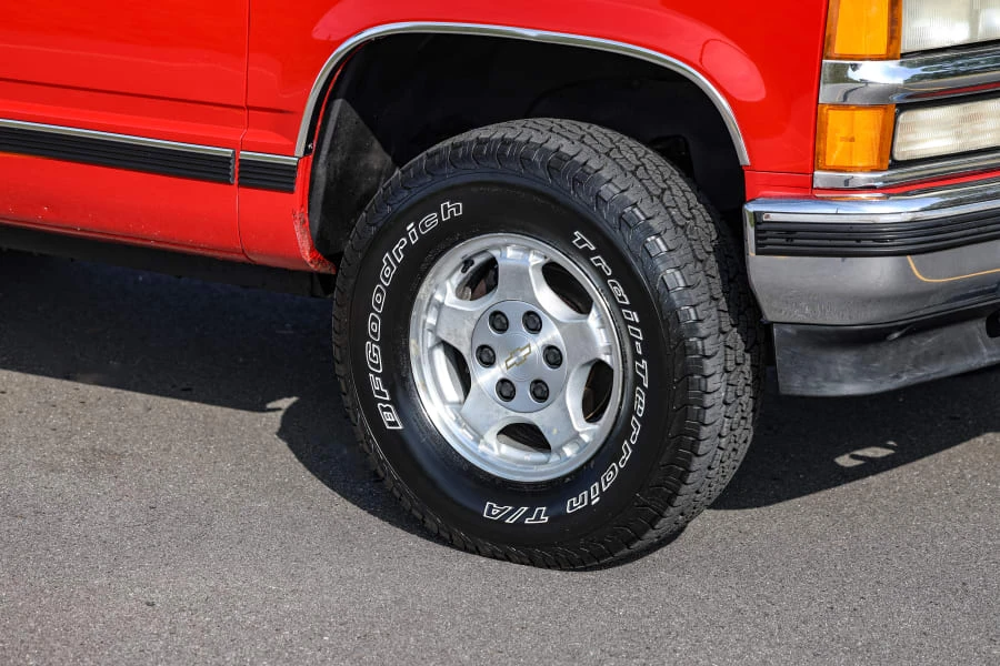 1995 Chevrolet Silverado - Image 18 of 31