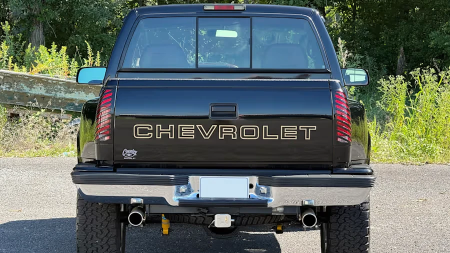 1995 Chevrolet Silverado - Image 5 of 31