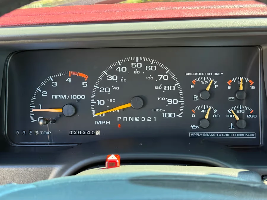 1995 Chevrolet Silverado - Image 20 of 31