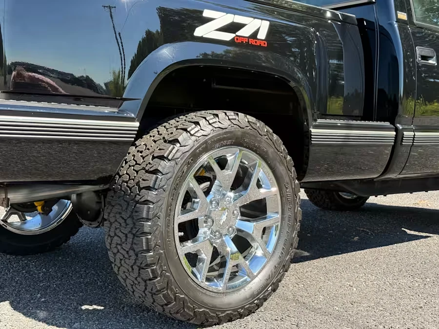 1995 Chevrolet Silverado - Image 17 of 31