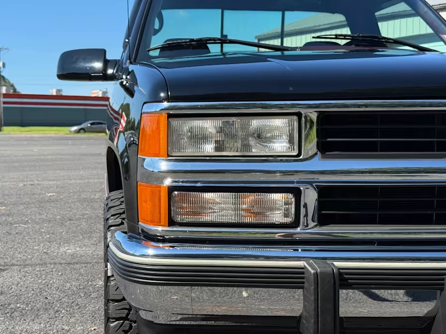 1995 Chevrolet Silverado - Image 16 of 31