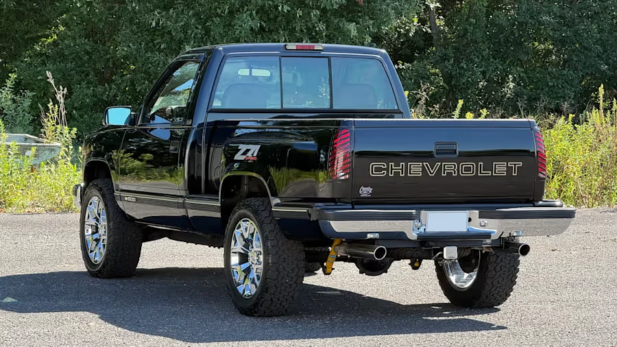 1995 Chevrolet Silverado - Image 8 of 31