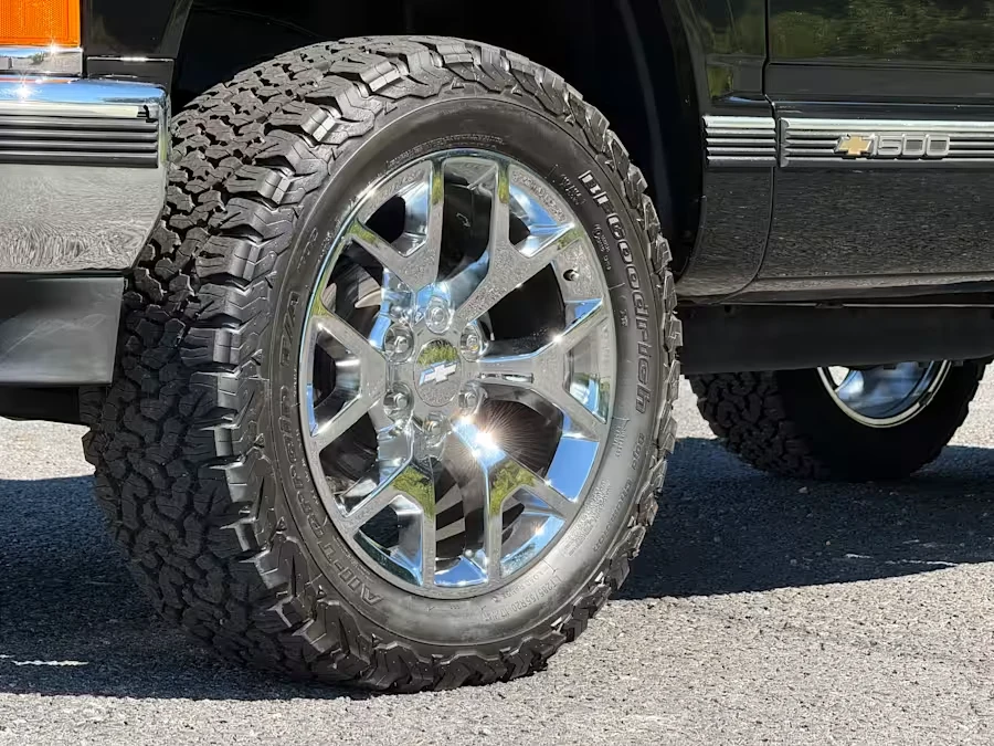 1995 Chevrolet Silverado - Image 18 of 31